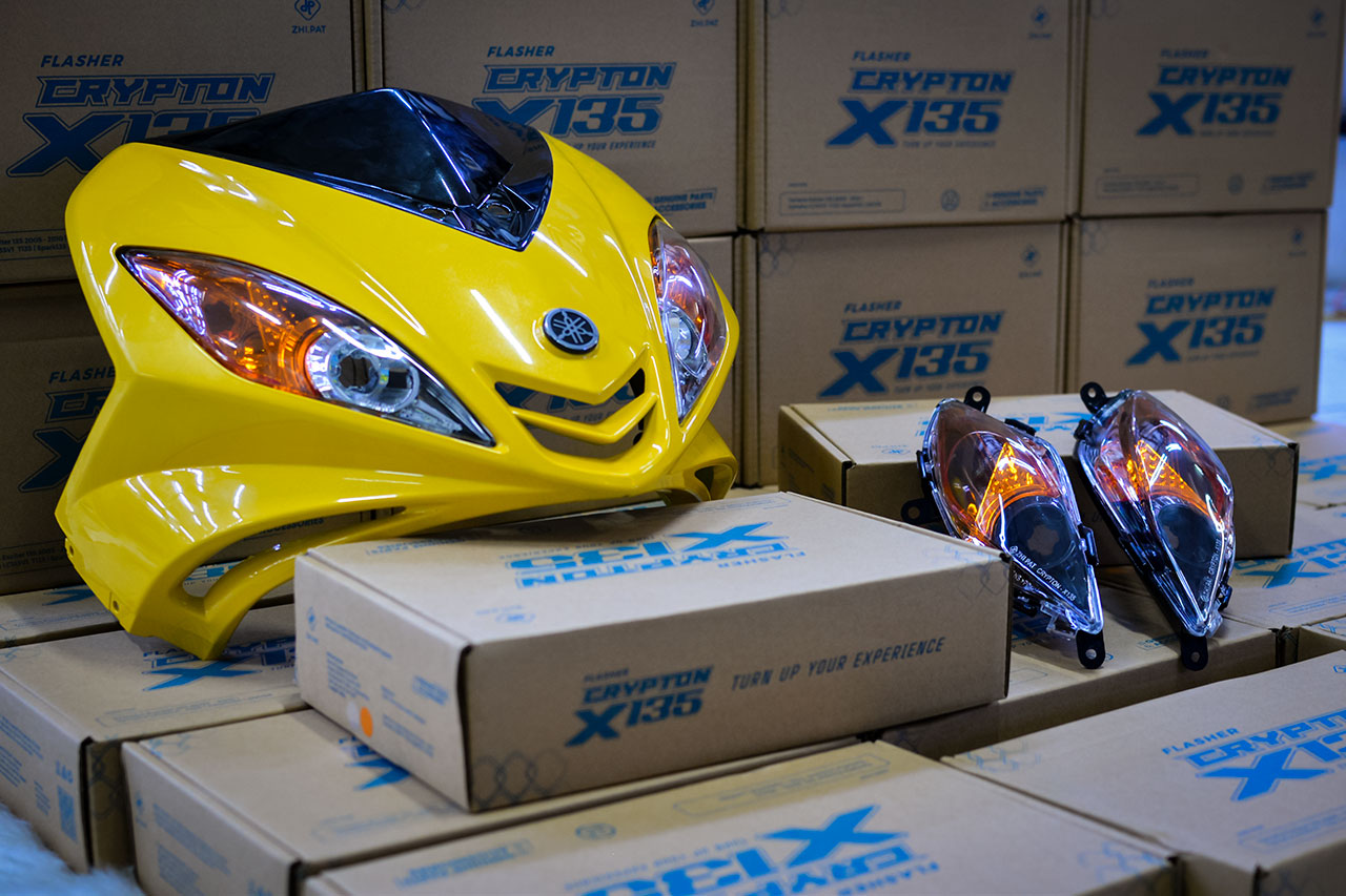 den-nhan-exciter-135-zhipat-chinh-hang-xi-nhan-crypton-x1353