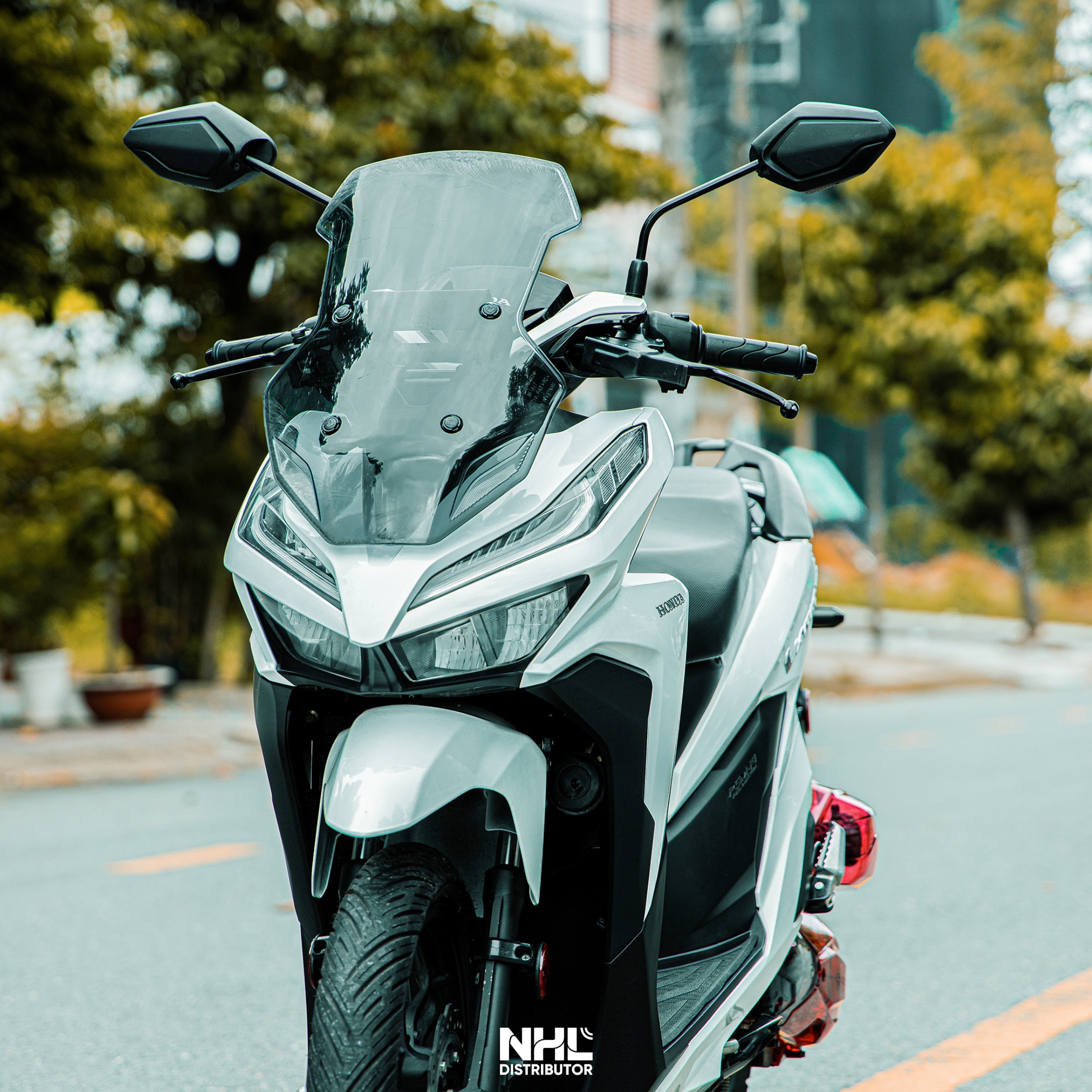 Kính chắn gió Zhi.pat cho Vario, Click 2018 - 2023 phong cách Touring chính hãng